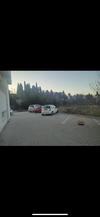 Ribnica Appartement Podgorica Buitenkant foto